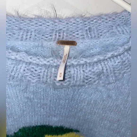 New! Free People Just Peachy Light Blue Lemon Fuzzy Eyelash Sweater 🍋 Medium NWT - Picture 8 of 12